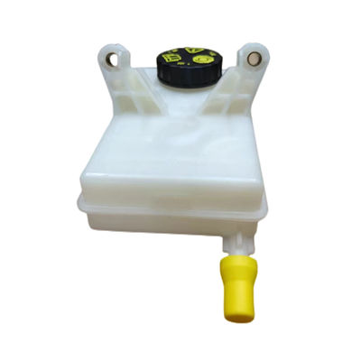 Auto 3008 Brake Oil Pot Brake Fluid Tank Above Quadrate for Peugeot Citroen 3008 DS5 OE 4635C3 9680907780